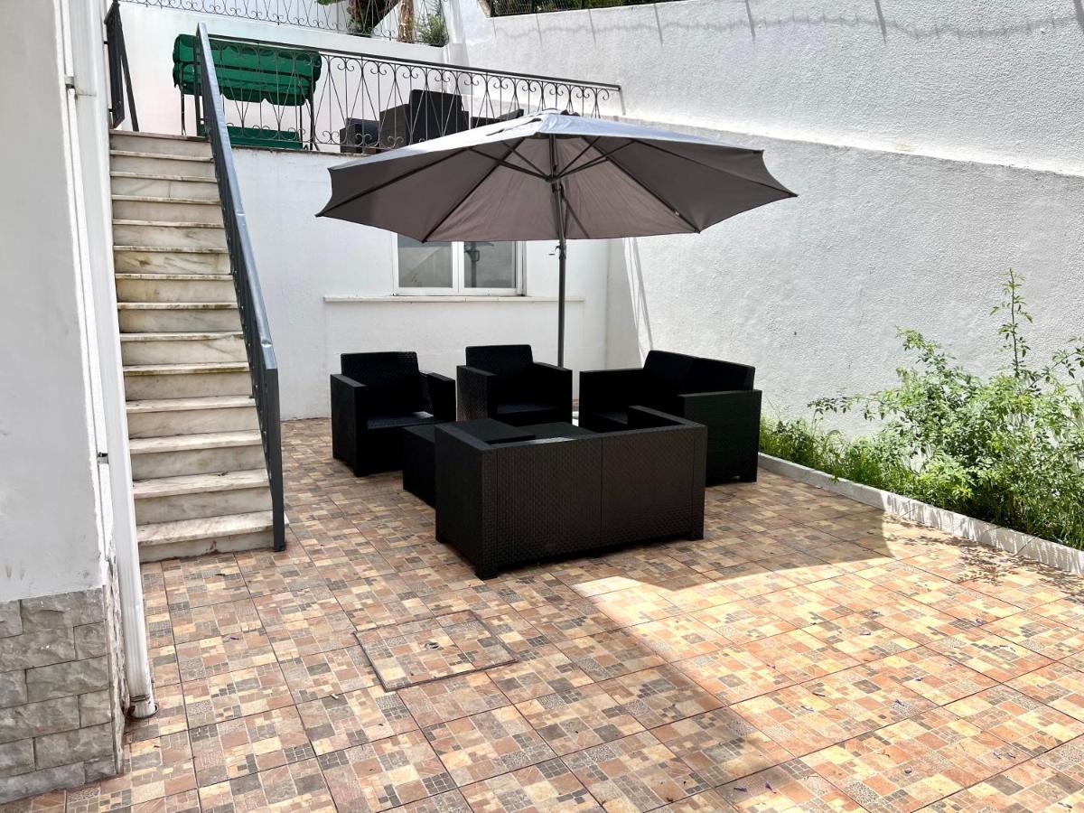 Oieras Beach Suite 2 - Large Double Room With En-Suite Bathroom And Balcony 오이라스 외부 사진